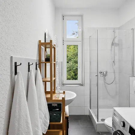 Sali Homes Apartmenthaus アパート